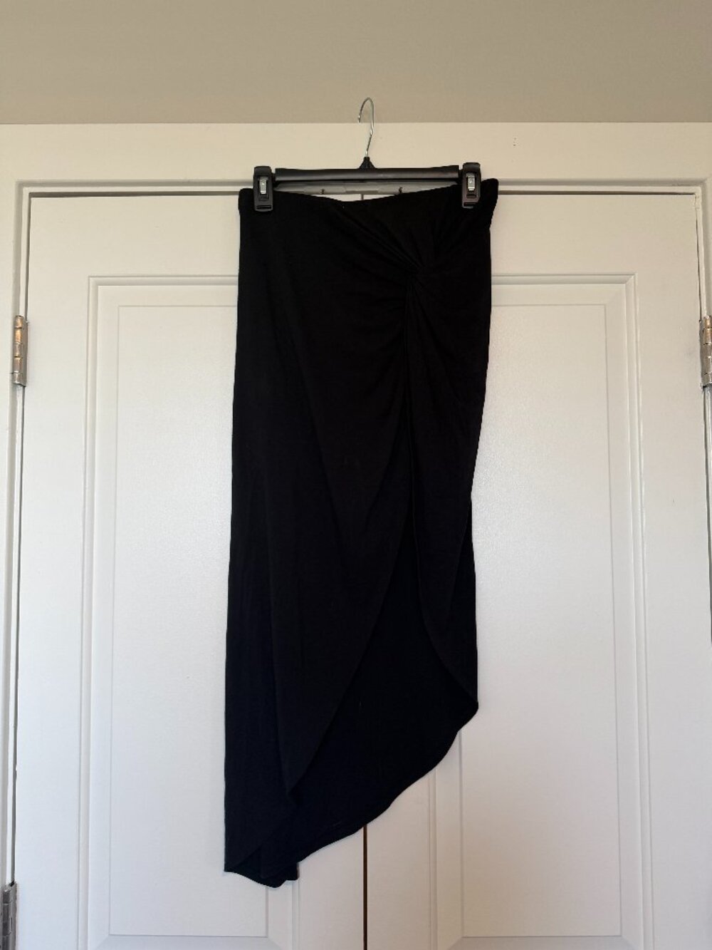 Lulus Put a Spin On It Black Twist-Front High-Low Midi Skirt